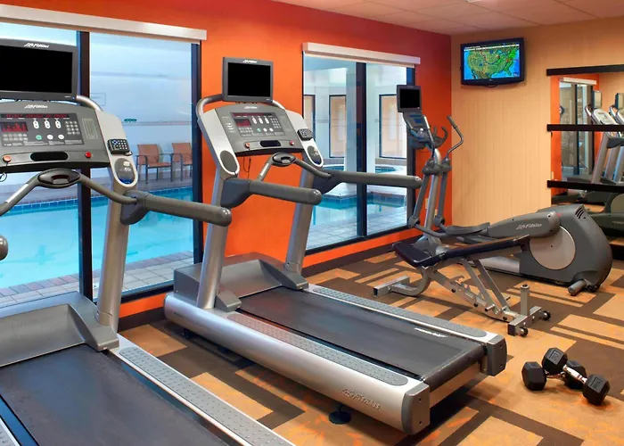 Courtyard By Marriott Cleveland Westlake