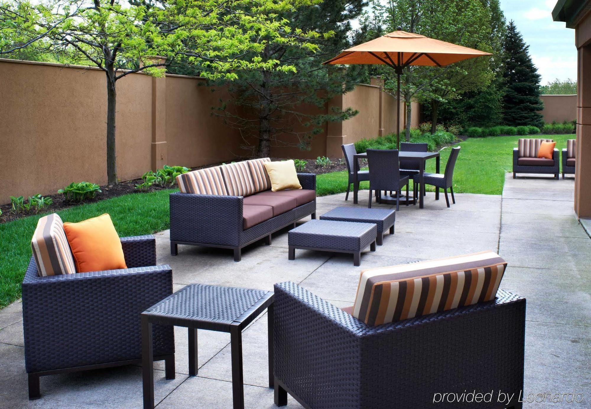 Courtyard By Marriott Cleveland Hotel